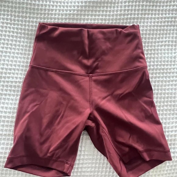 Lululemon Wunder Train High-Rise Short 8" - Red Merlot Size - Picture 2 of 3